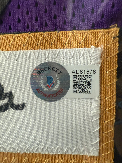 Autographed Derrick Henry Custom Purple Jersey (Beckett)